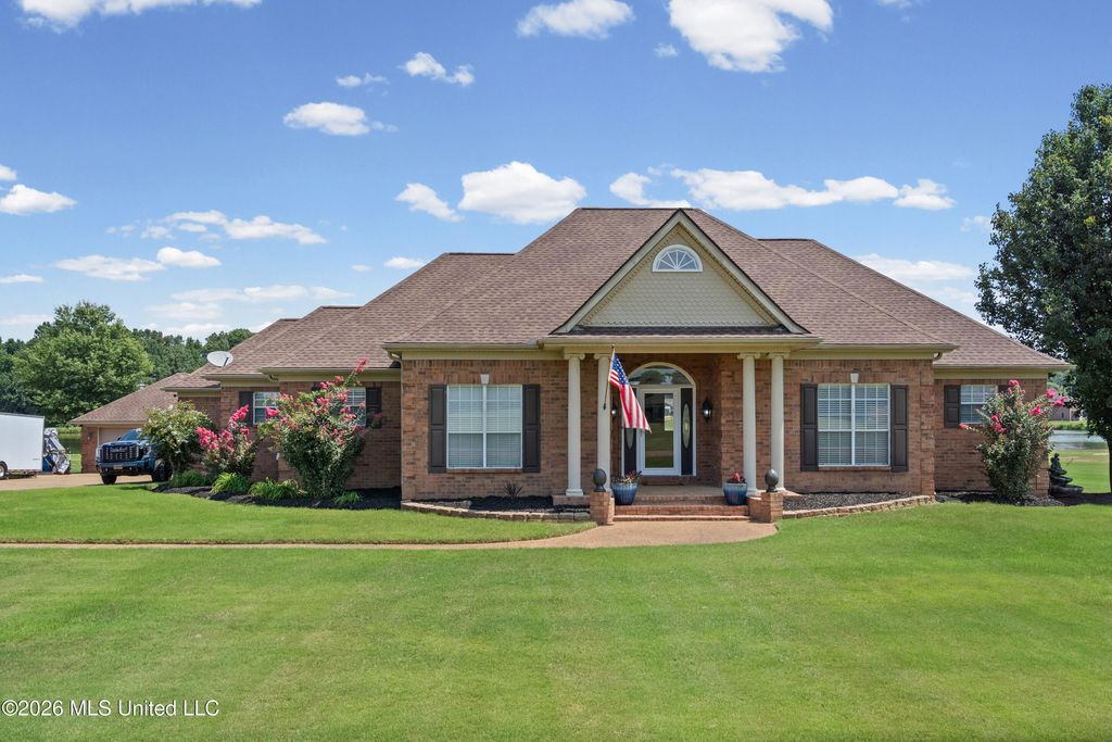 1975 Green Village Drive, Hernando, MS 38632