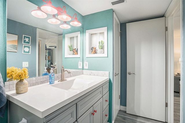 870 VIRGINIA STREET 105, Dunedin, FL 34698