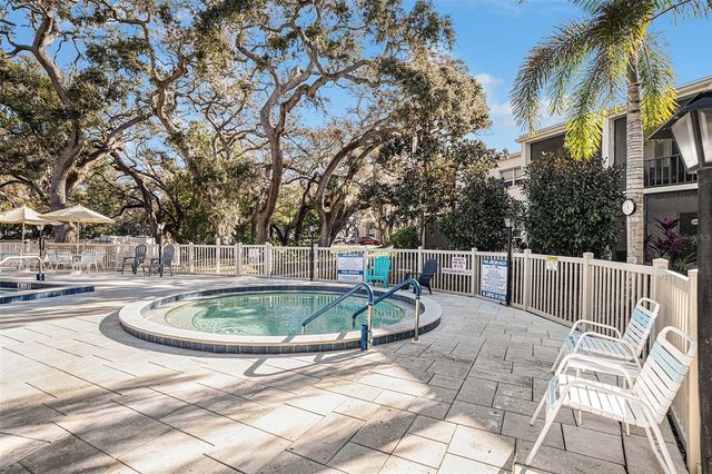 870 VIRGINIA STREET 105, Dunedin, FL 34698