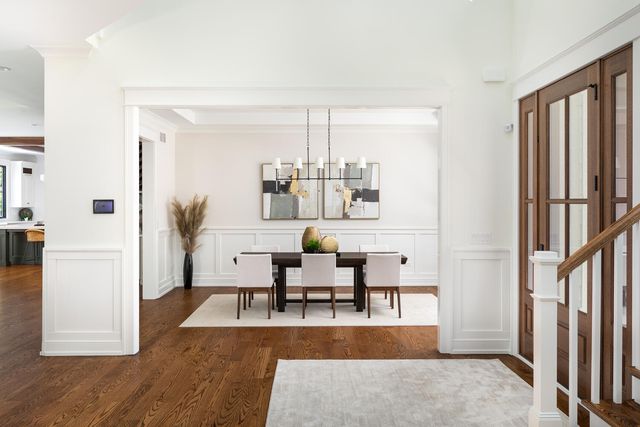 707 Thornwood Drive, Naperville, IL 60540