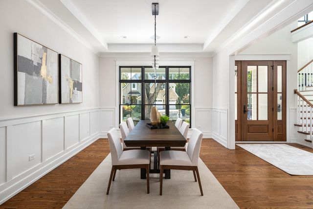 707 Thornwood Drive, Naperville, IL 60540