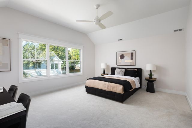 707 Thornwood Drive, Naperville, IL 60540