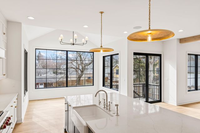 707 Thornwood Drive, Naperville, IL 60540