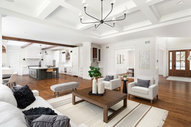 707 Thornwood Drive, Naperville, IL 60540