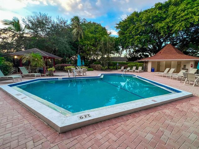 3050 N Palm Aire Drive 602, Pompano Beach, FL 33069