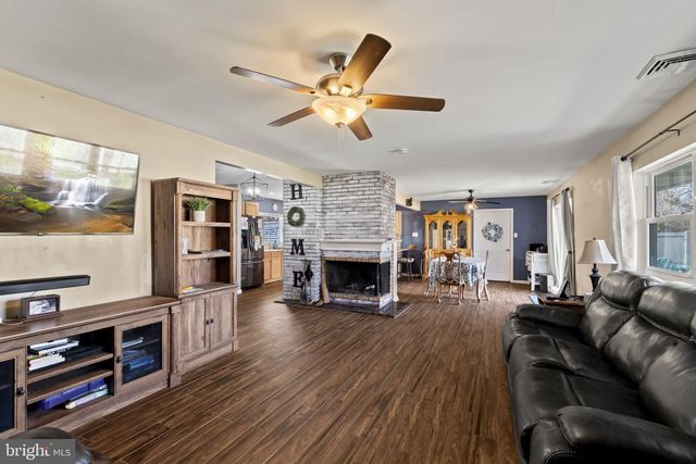 48 FRUITREE RD, Levittown, PA 19056