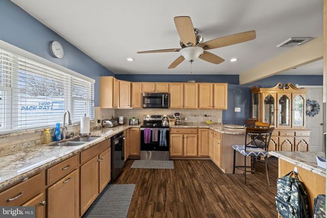 48 FRUITREE RD, Levittown, PA 19056