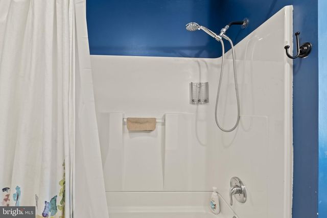 48 FRUITREE RD, Levittown, PA 19056