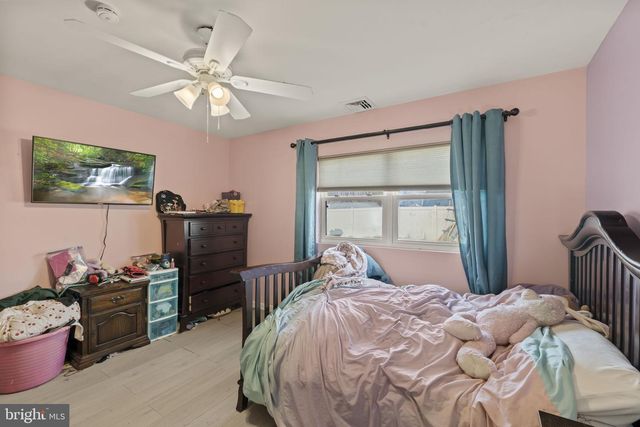 48 FRUITREE RD, Levittown, PA 19056