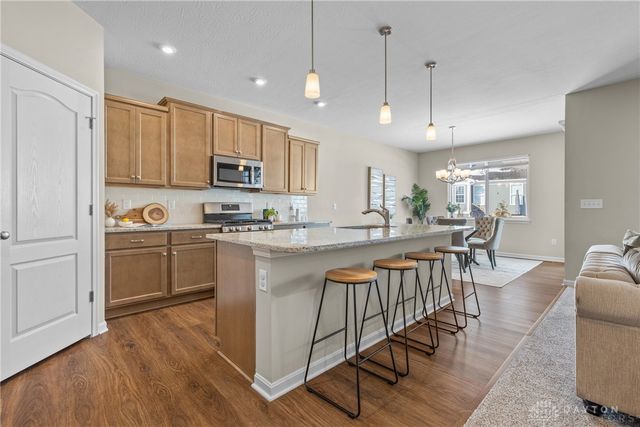 1382 Brookchase Circle, Maineville, OH 45039