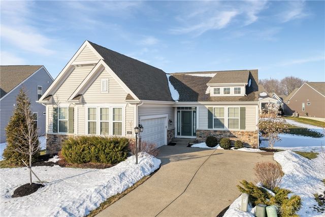 1382 Brookchase Circle, Maineville, OH 45039