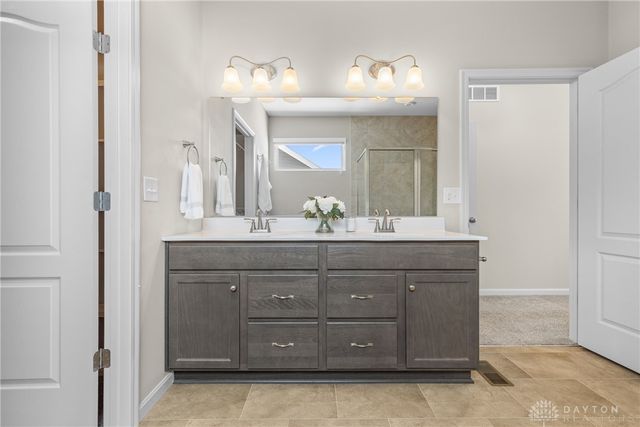 1382 Brookchase Circle, Maineville, OH 45039