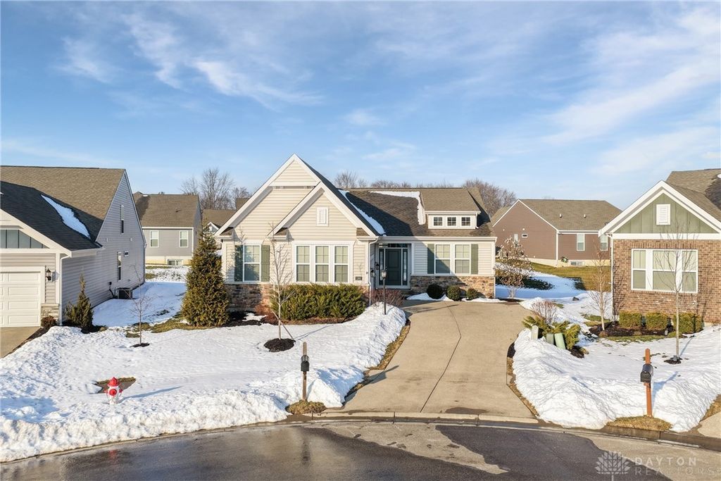 1382 Brookchase Circle, Maineville, OH 45039