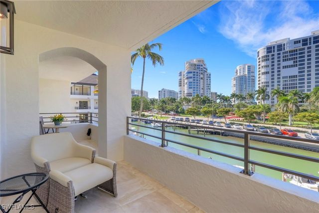 4400 Gulf Shore BLVD N 2-203, Naples, FL 34103