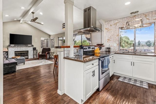 1887 Guilder Gln, Escondido, CA 92029