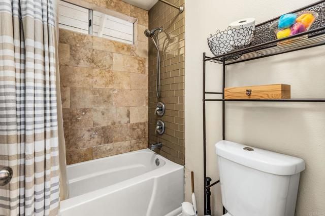 1887 Guilder Gln, Escondido, CA 92029