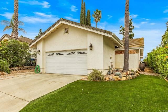 1887 Guilder Gln, Escondido, CA 92029