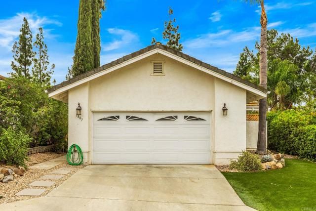 1887 Guilder Gln, Escondido, CA 92029
