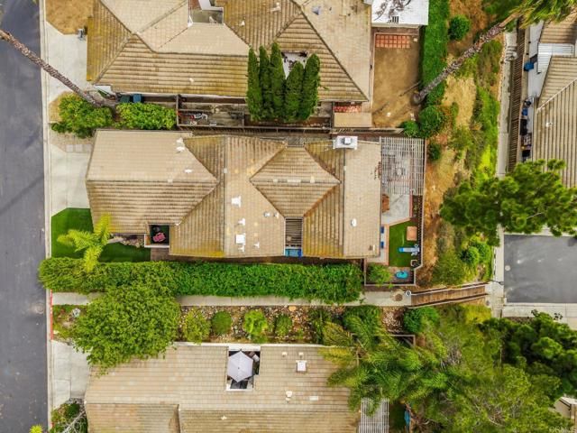 1887 Guilder Gln, Escondido, CA 92029