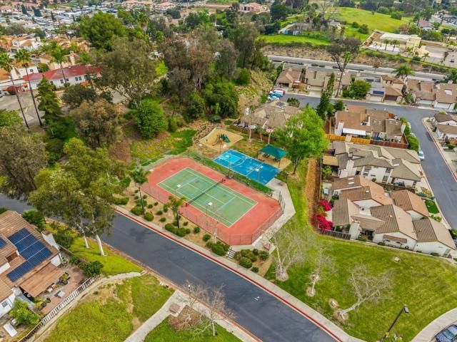 1887 Guilder Gln, Escondido, CA 92029