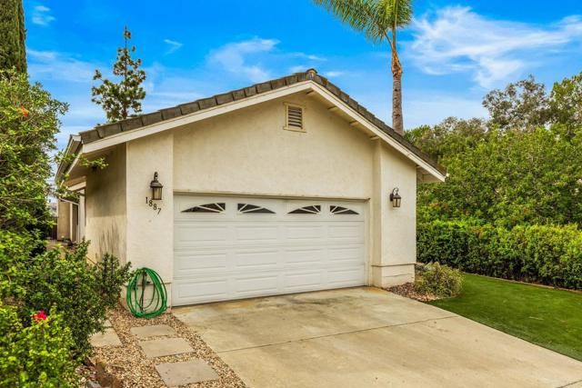 1887 Guilder Gln, Escondido, CA 92029