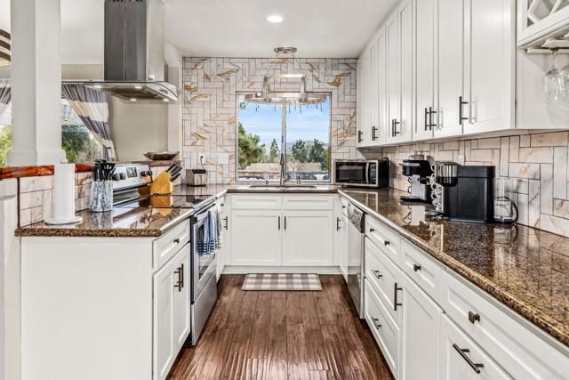 1887 Guilder Gln, Escondido, CA 92029