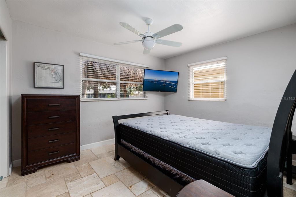 Image 16 of property listing at 9665 2ND STREET N, St Petersburg, FL 33702