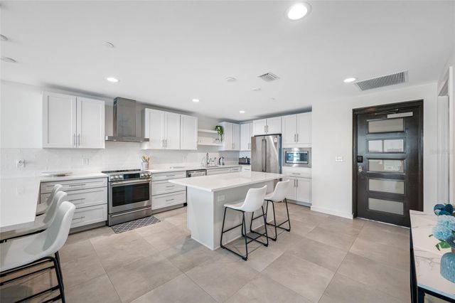 900 N OSCEOLA 603, Clearwater, FL 33755