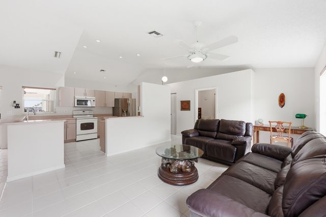 9099 Cavatina Place, Boynton Beach, FL 33472