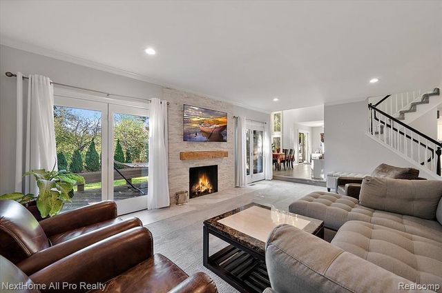 13277 Hidden Creek Drive, Plymouth, MI 48170