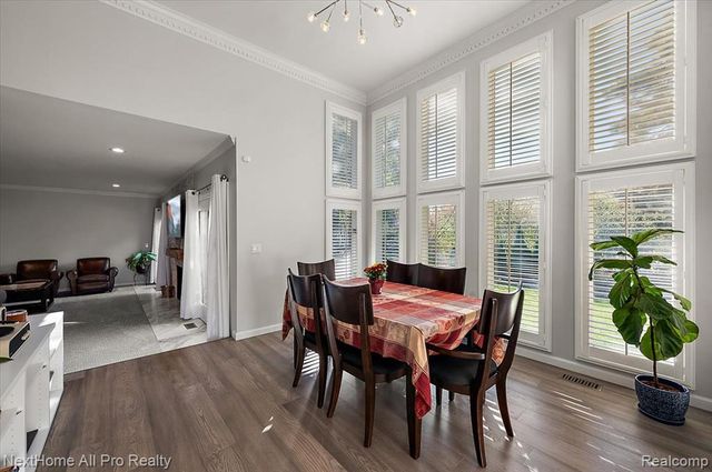 13277 Hidden Creek Drive, Plymouth, MI 48170