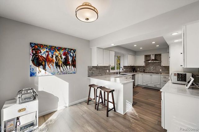 13277 Hidden Creek Drive, Plymouth, MI 48170