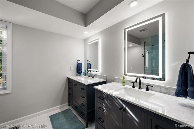 13277 Hidden Creek Drive, Plymouth, MI 48170