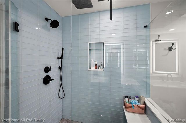 13277 Hidden Creek Drive, Plymouth, MI 48170