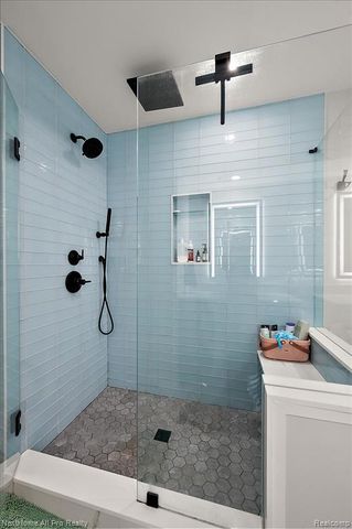 13277 Hidden Creek Drive, Plymouth, MI 48170