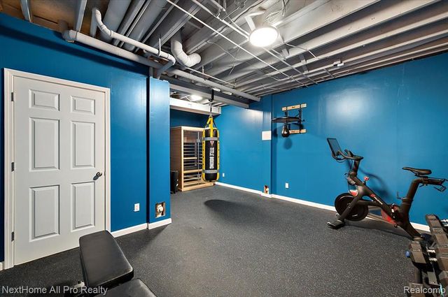 13277 Hidden Creek Drive, Plymouth, MI 48170