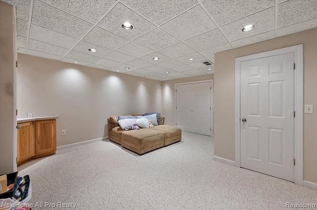 13277 Hidden Creek Drive, Plymouth, MI 48170