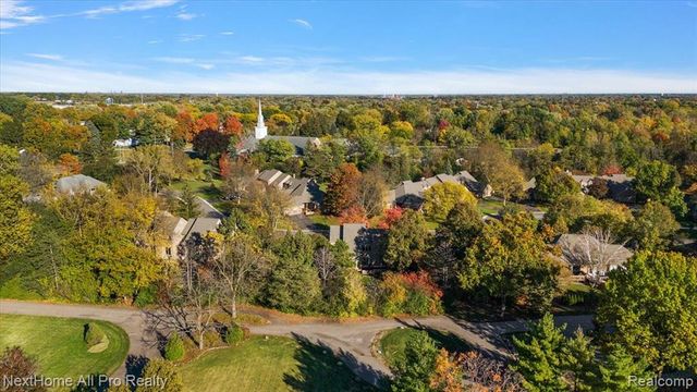 13277 Hidden Creek Drive, Plymouth, MI 48170