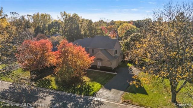 13277 Hidden Creek Drive, Plymouth, MI 48170