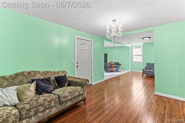 9983 Quincy Street, Detroit, MI 48204