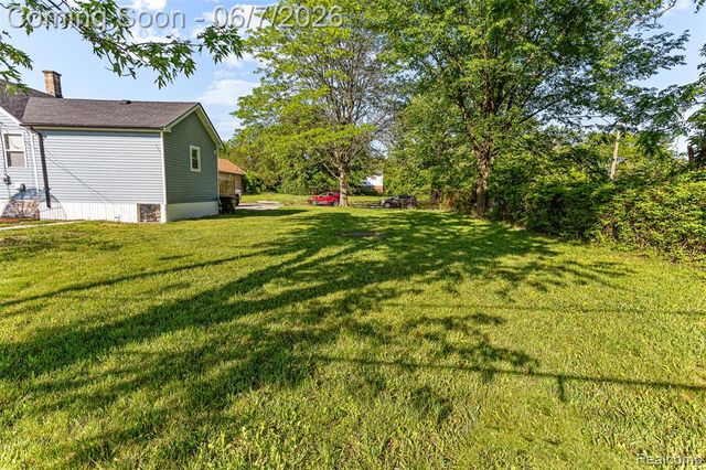 9983 Quincy Street, Detroit, MI 48204