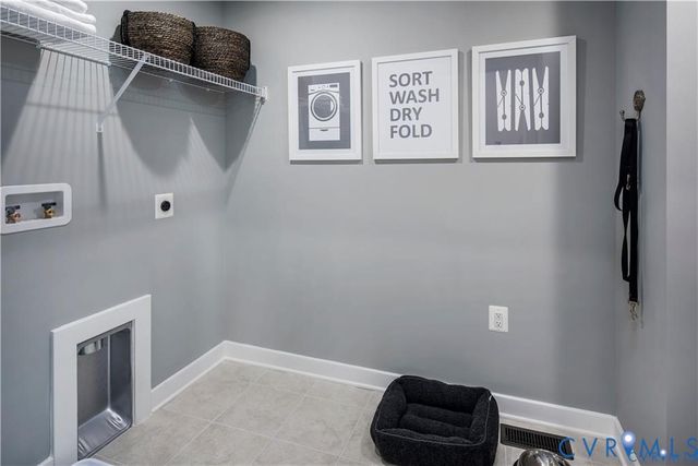 2 Nine Iron Dr, Richmond, VA 23223