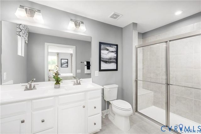 2 Nine Iron Dr, Richmond, VA 23223