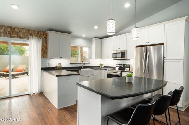 6335 E WALTANN Lane, Scottsdale, AZ 85254