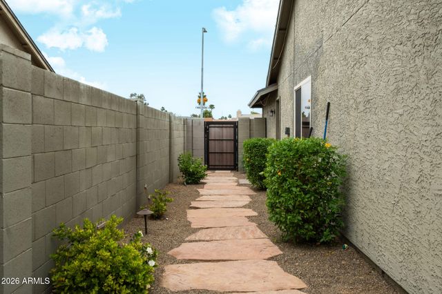 6335 E WALTANN Lane, Scottsdale, AZ 85254