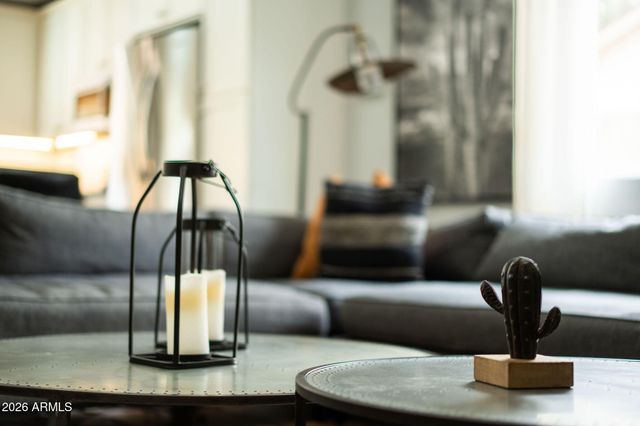 6335 E WALTANN Lane, Scottsdale, AZ 85254