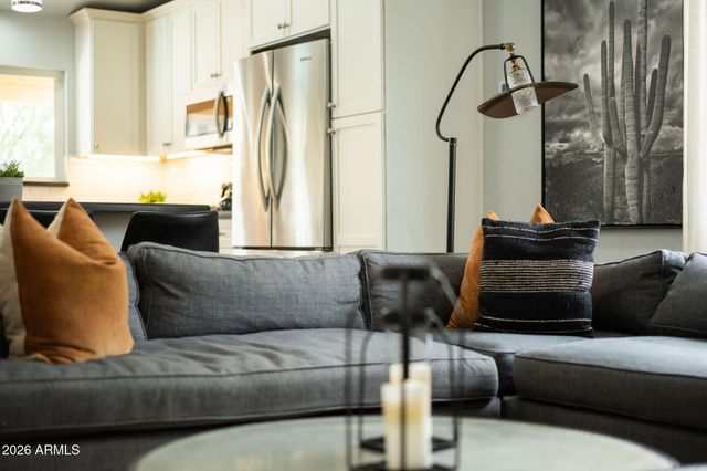 6335 E WALTANN Lane, Scottsdale, AZ 85254