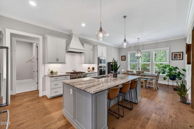 6109 Norwood Place, Raleigh, NC 27613