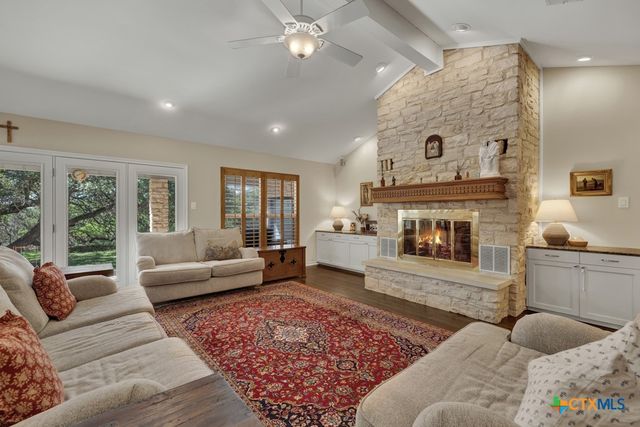 830 Palomino Lane, San Marcos, TX 78666