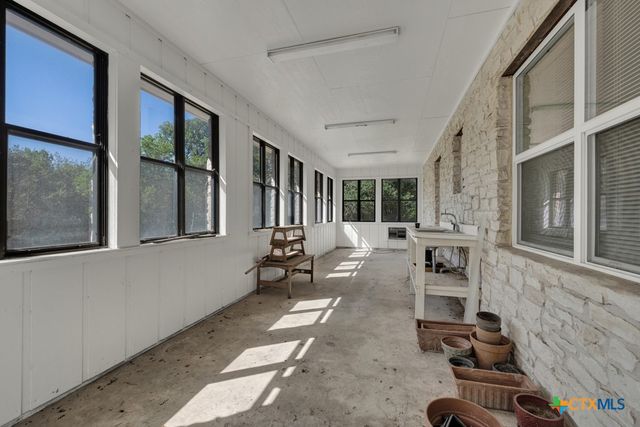 830 Palomino Lane, San Marcos, TX 78666
